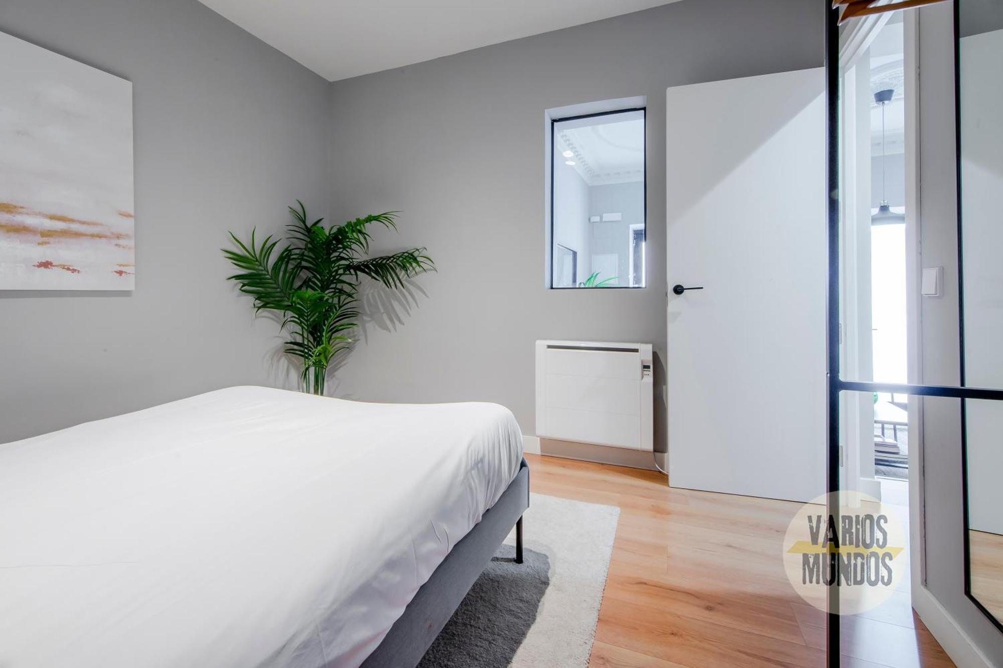 Modern Apt & Cool Interior Design A 20 Metros Del Retiro E1 Madrid Exterior foto